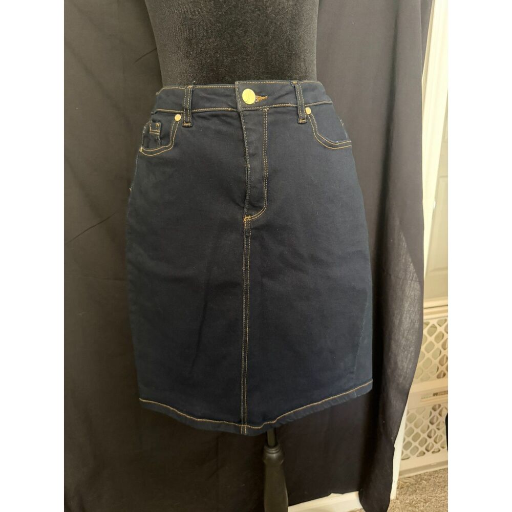 #300 - Jones New York Signature Jean Skirt Womens 10 Dark Denim A-Line